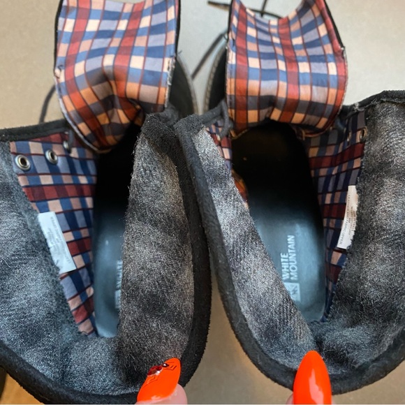 White Mountain Fall Black Suede Leather Booties w/ 3.5”Heel - size 8 - Picture 14 of 16